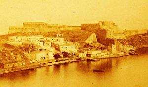 CD eh- 005- MEK- Fort Est